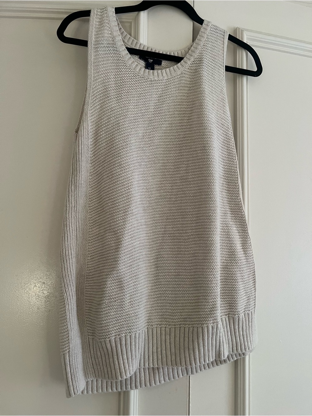 GAP Cream Sleeveless Knit Crewneck Sweater Tank